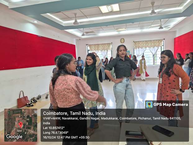 Empowering Future Fashion Designers: Insights from AJK College's Modeling Workshop7